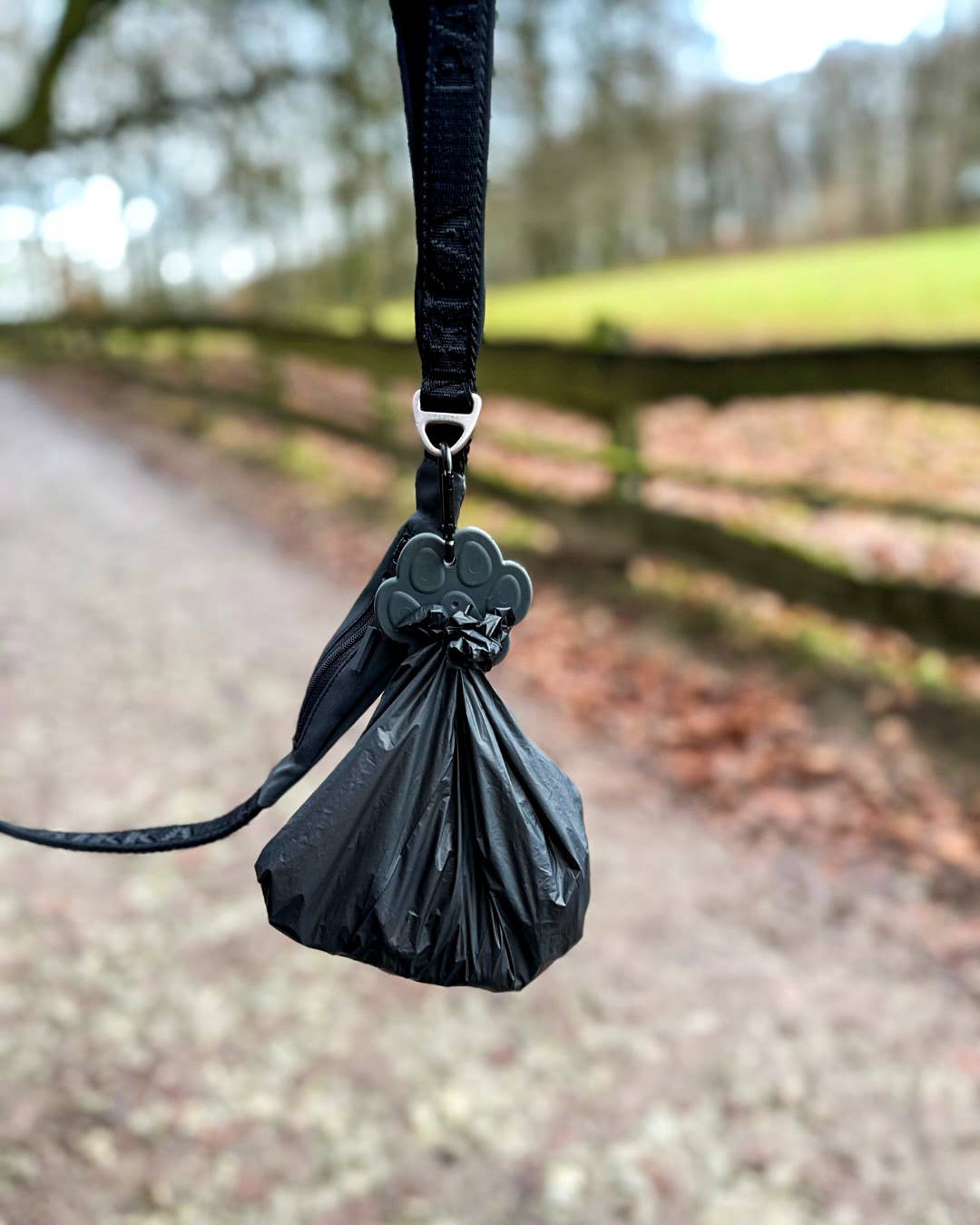 Sacchetto porta cacca per cani Paw grigio chiaro